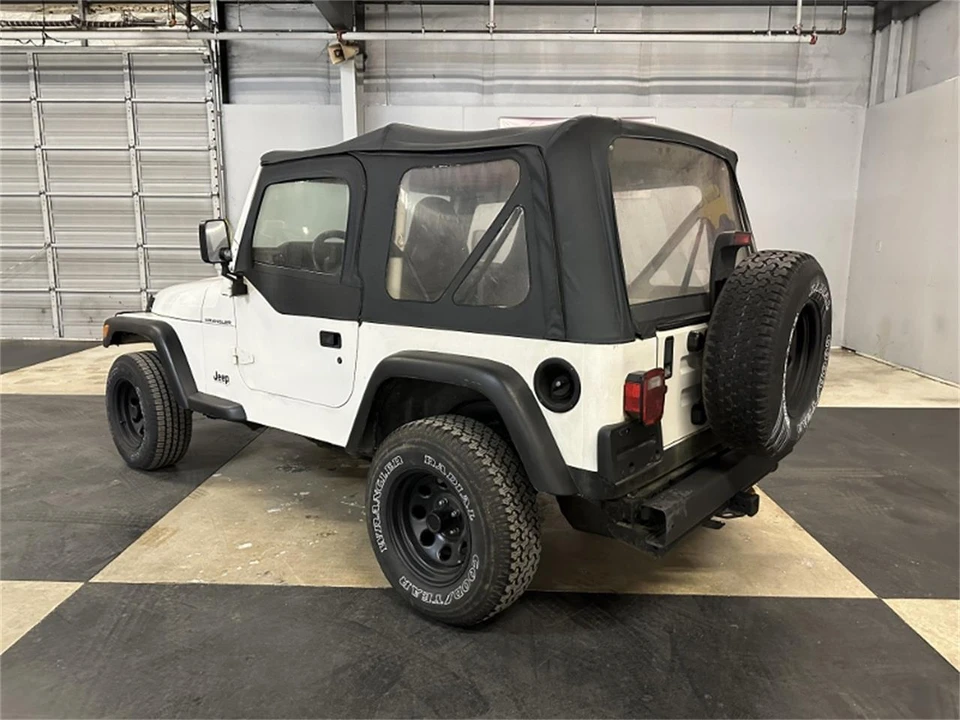 1995 Jeep YJ Wrangler - Image 5 of 31