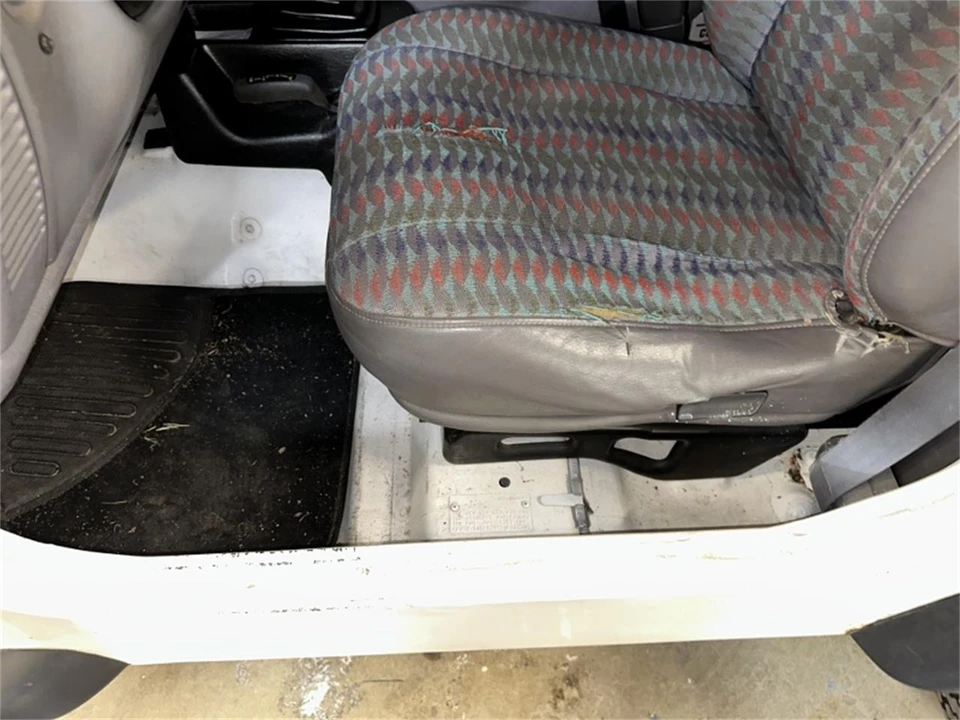 1995 Jeep YJ Wrangler - Image 20 of 31
