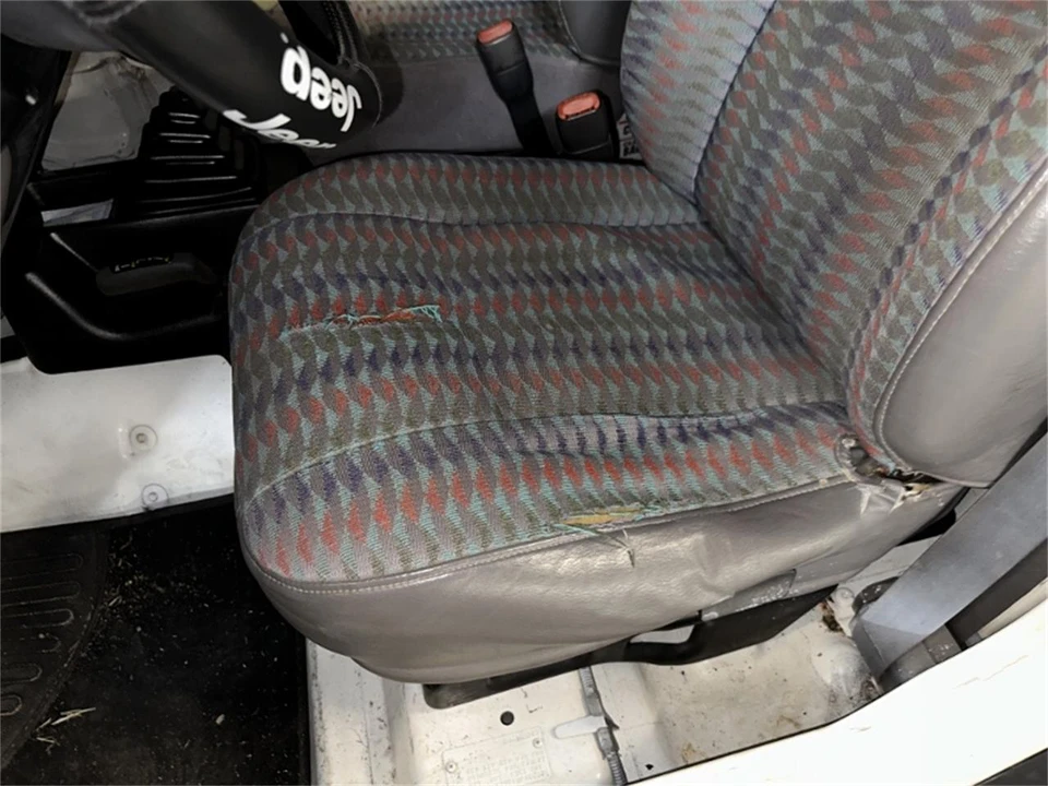 1995 Jeep YJ Wrangler - Image 21 of 31