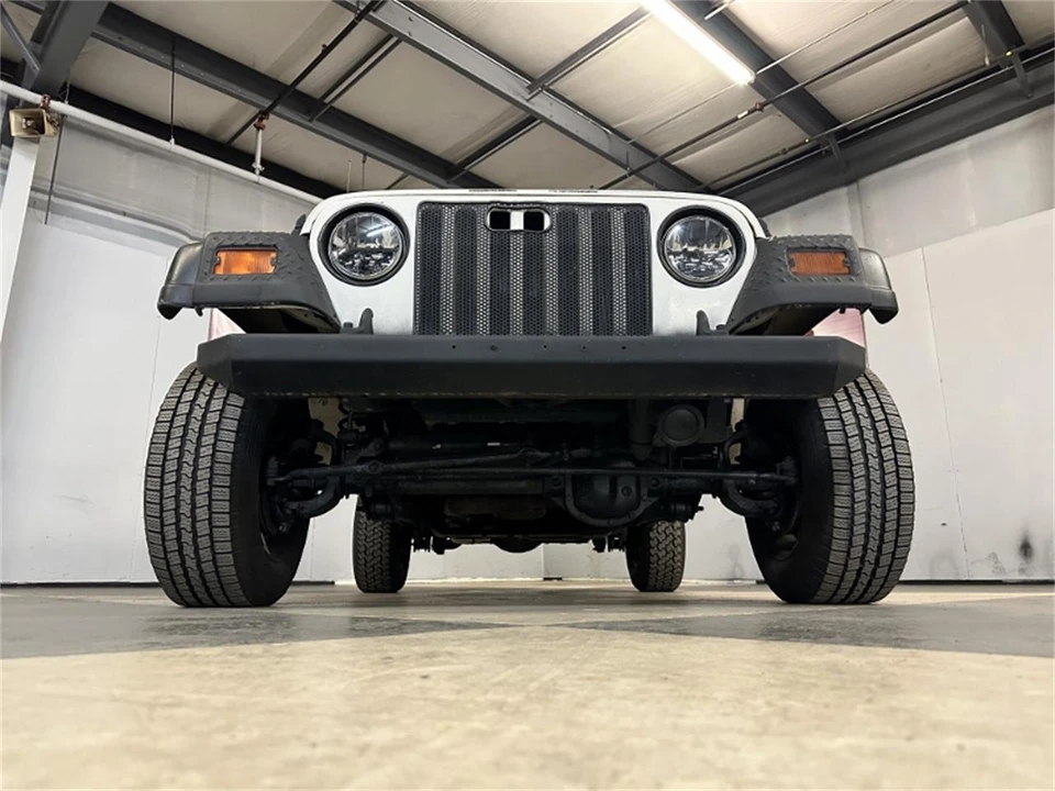 1995 Jeep YJ Wrangler - Image 26 of 31