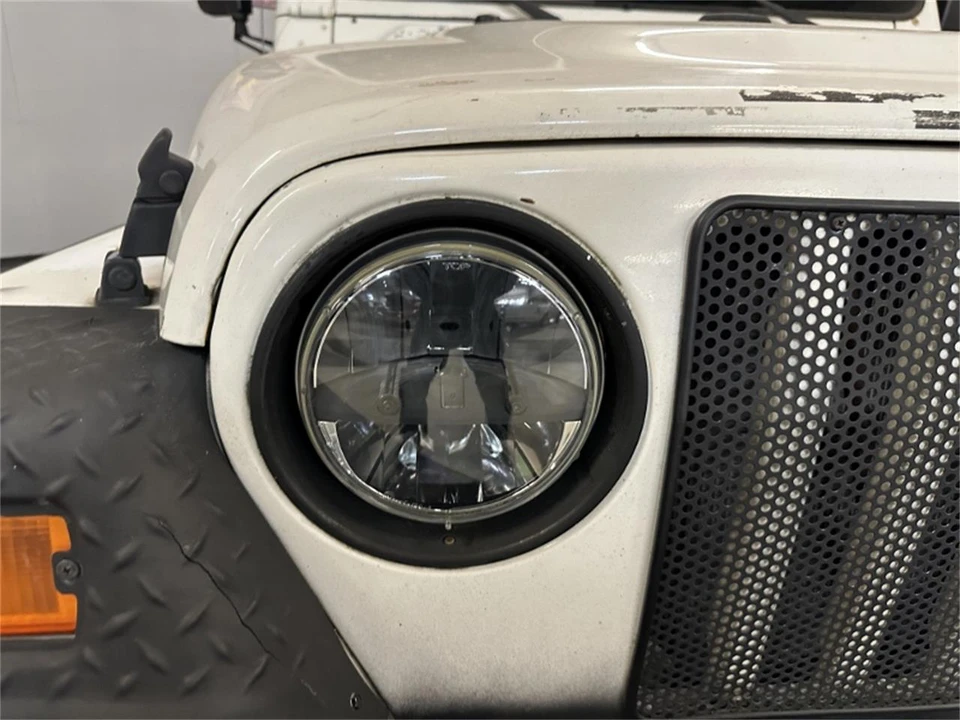 1995 Jeep YJ Wrangler - Image 28 of 31