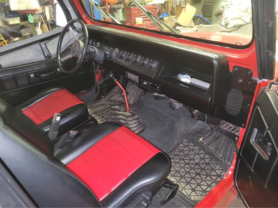 1995 Jeep YJ Wrangler - Image 8 of 15