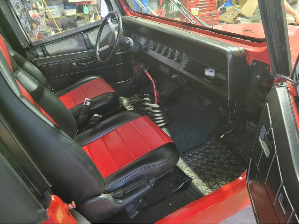 1995 Jeep YJ Wrangler - Image 13 of 15
