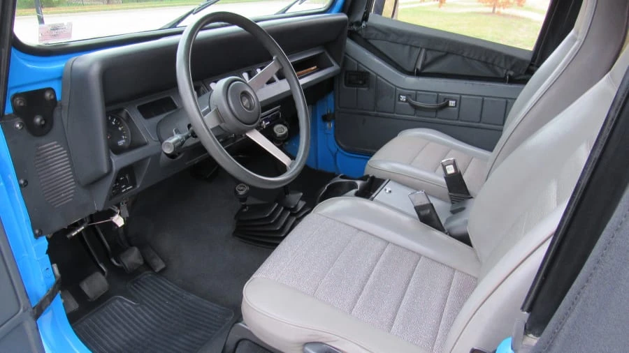 1995 Jeep YJ Wrangler - Image 4 of 8