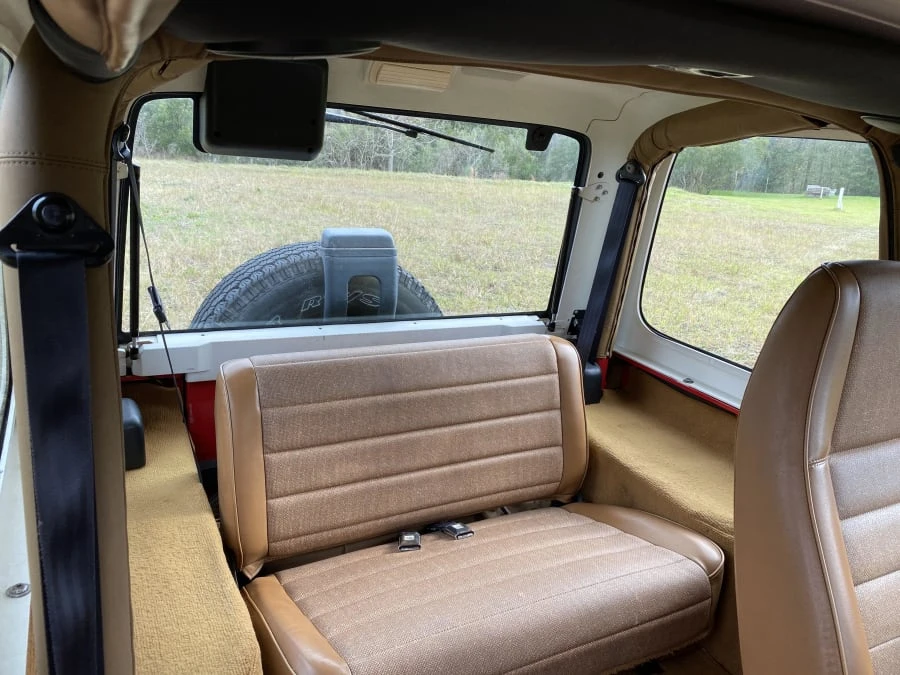 1995 Jeep YJ Wrangler - Image 6 of 8