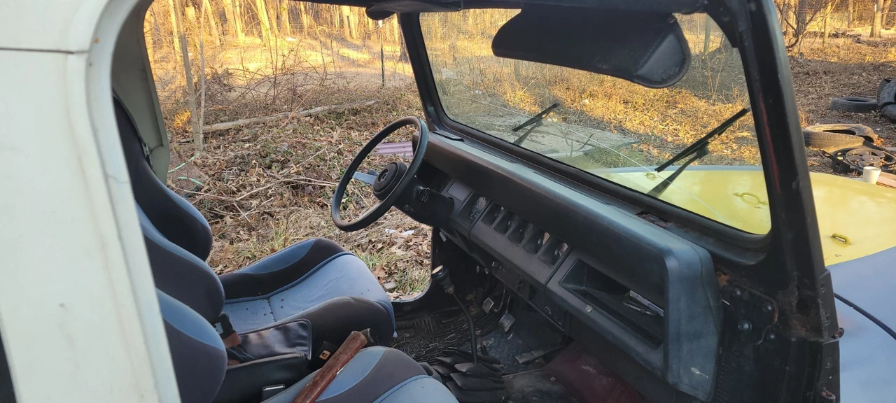 1995 Jeep YJ Wrangler - Image 3 of 10