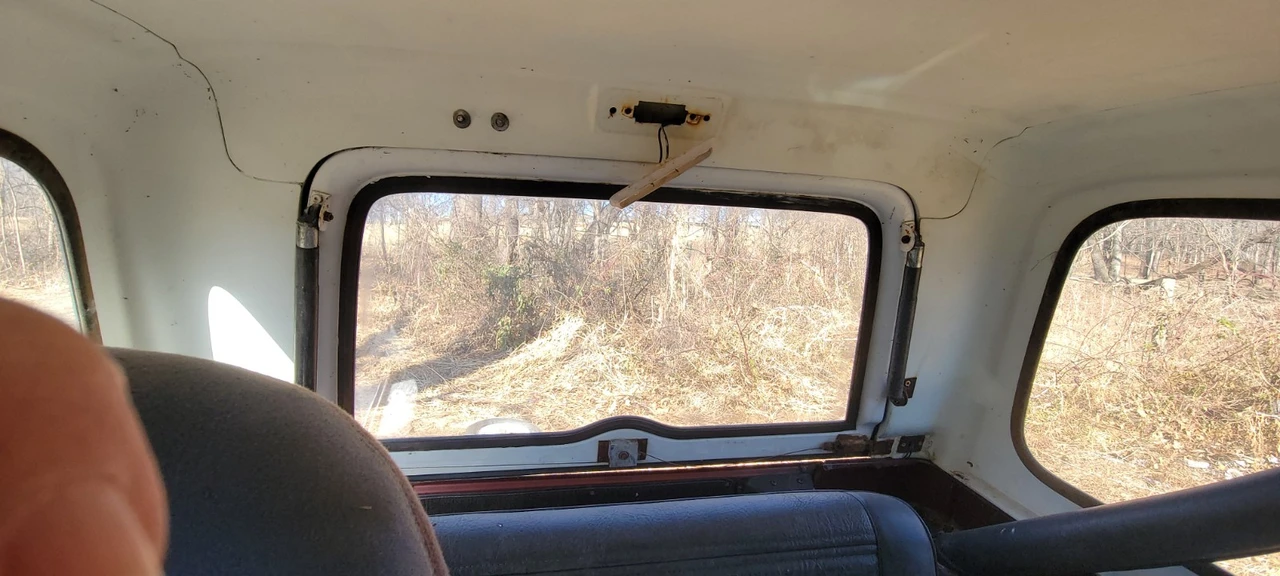 1995 Jeep YJ Wrangler - Image 6 of 10