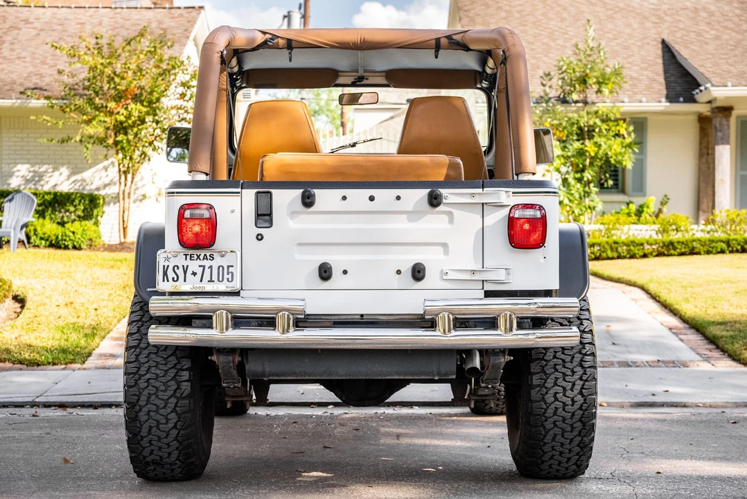 1995 Jeep YJ Wrangler - Image 6 of 31