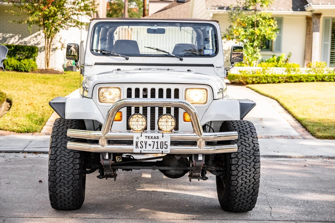 1995 Jeep YJ Wrangler - Image 27 of 31