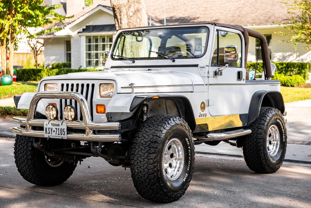 1995 Jeep YJ Wrangler - Image 2 of 31