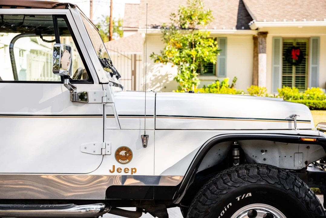 1995 Jeep YJ Wrangler - Image 14 of 31