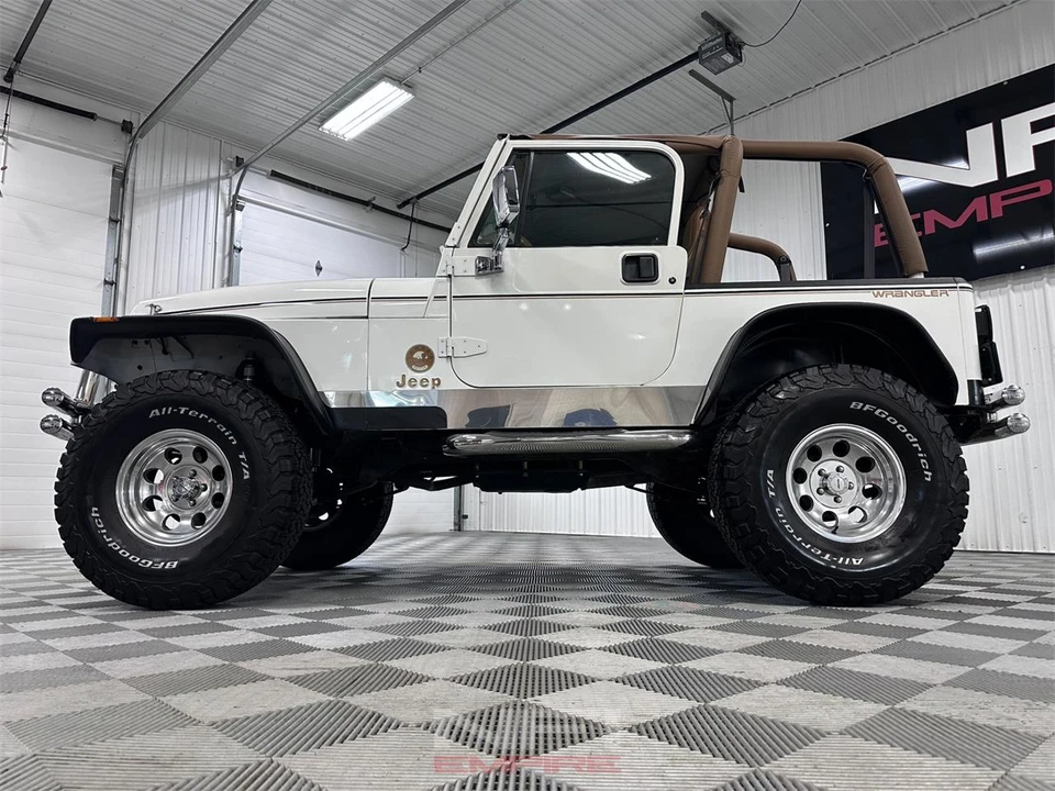 1995 Jeep YJ Wrangler - Image 11 of 31