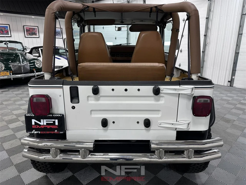 1995 Jeep YJ Wrangler - Image 9 of 31