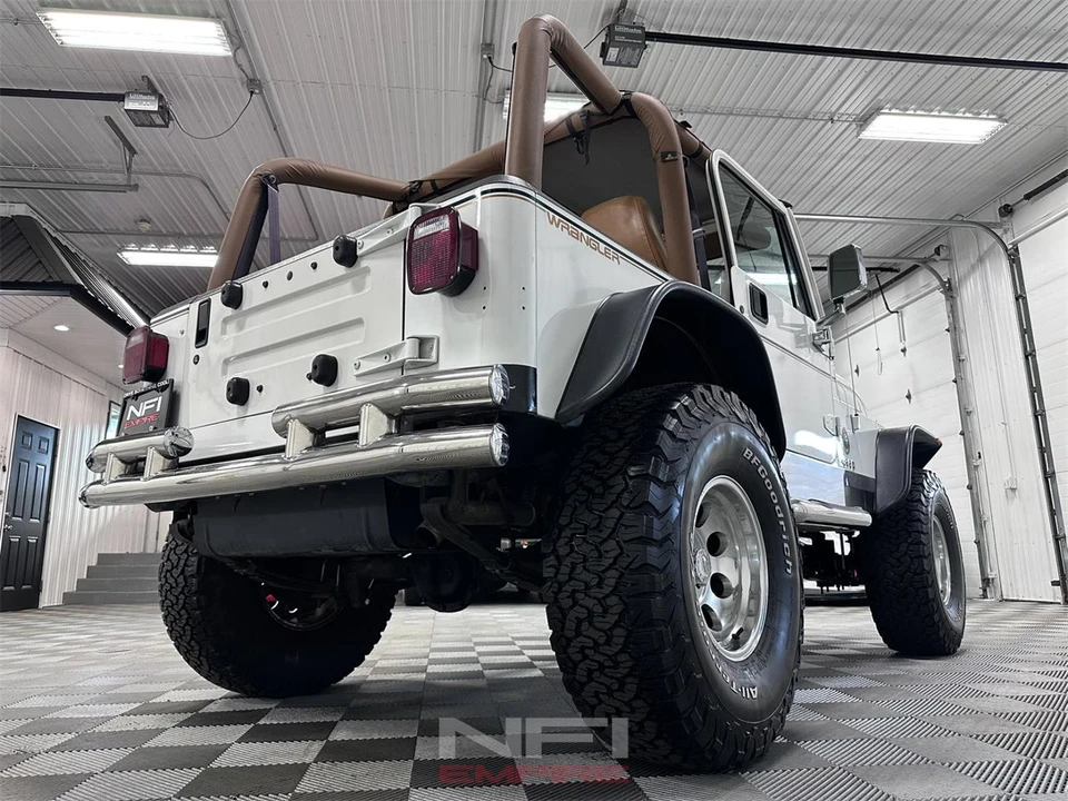 1995 Jeep YJ Wrangler - Image 19 of 31