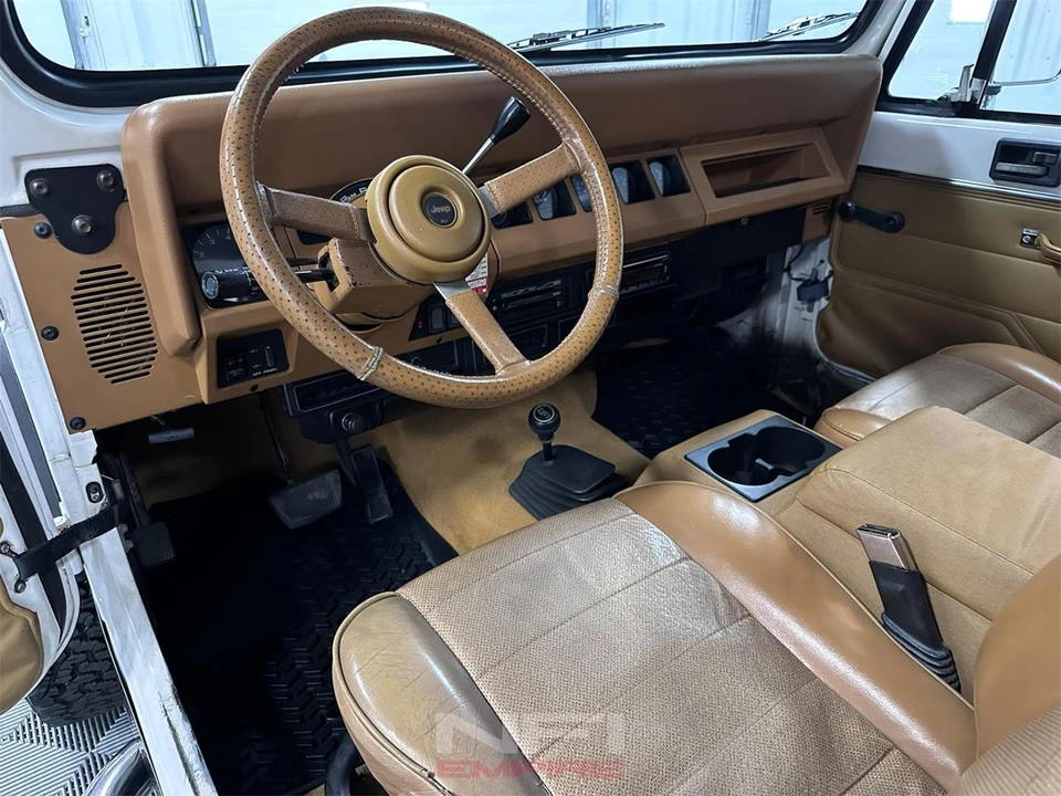1995 Jeep YJ Wrangler - Image 23 of 31