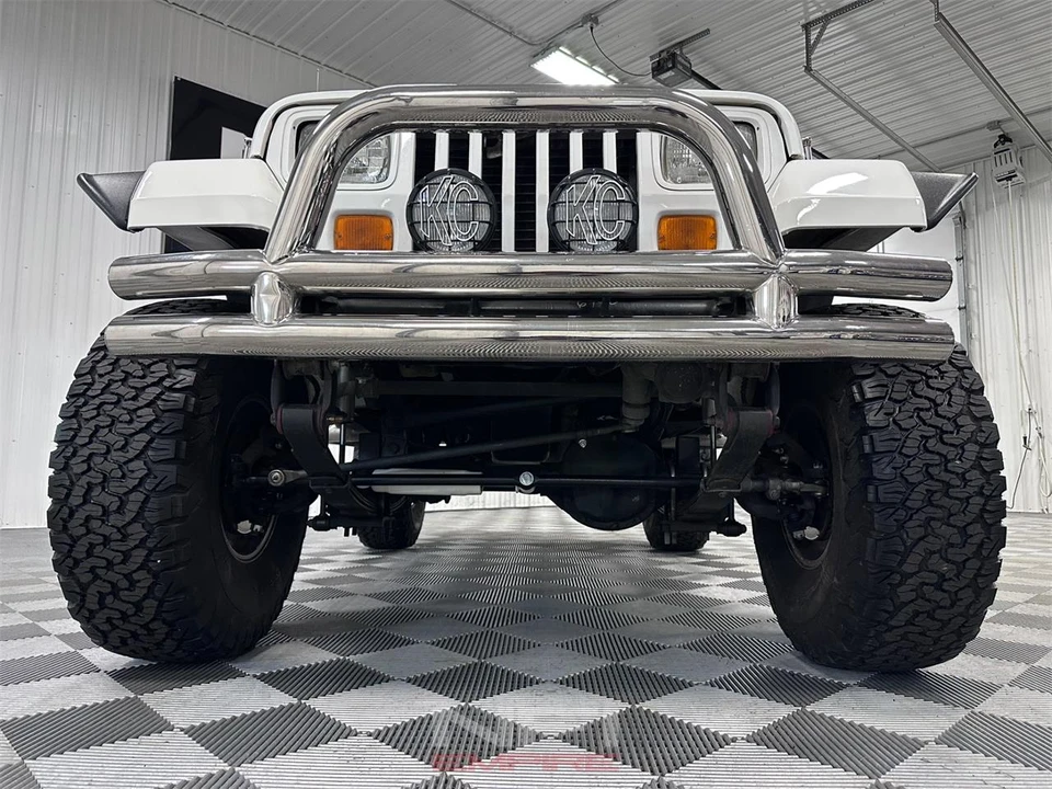 1995 Jeep YJ Wrangler - Image 14 of 31