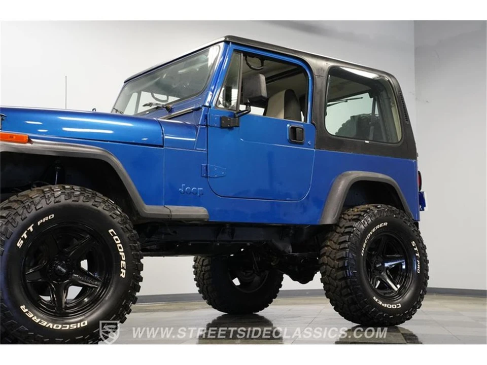 1995 Jeep YJ Wrangler - Image 21 of 31
