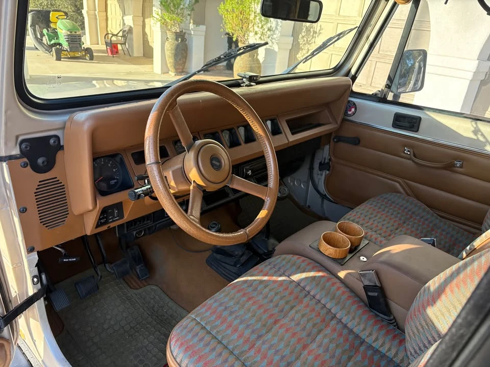 1995 Jeep YJ Wrangler - Image 7 of 12