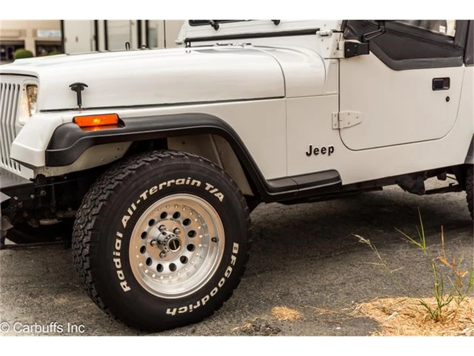 1995 Jeep YJ Wrangler - Image 27 of 31