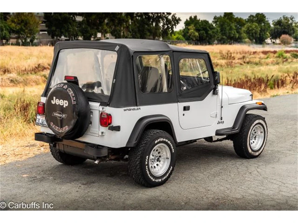 1995 Jeep YJ Wrangler - Image 11 of 31