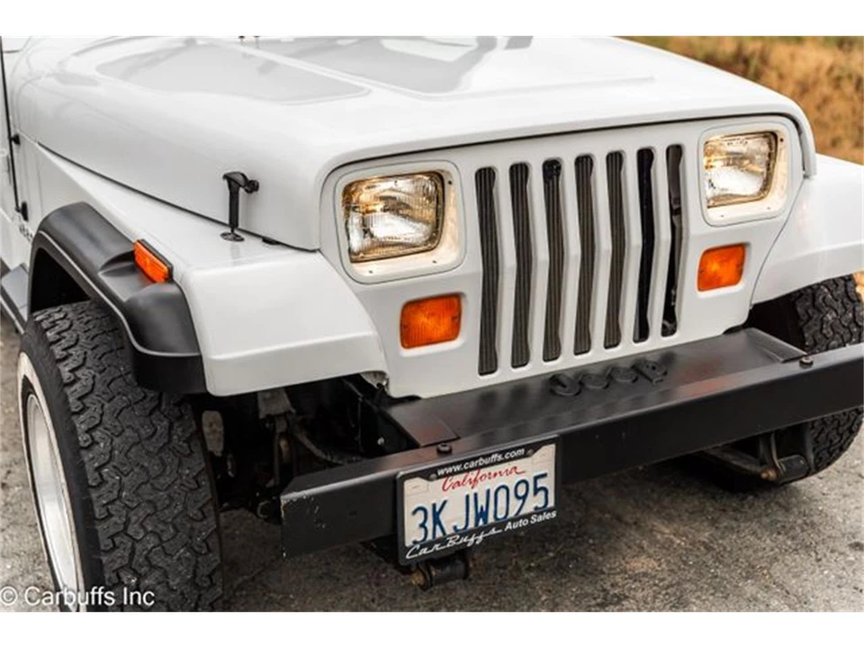 1995 Jeep YJ Wrangler - Image 18 of 31