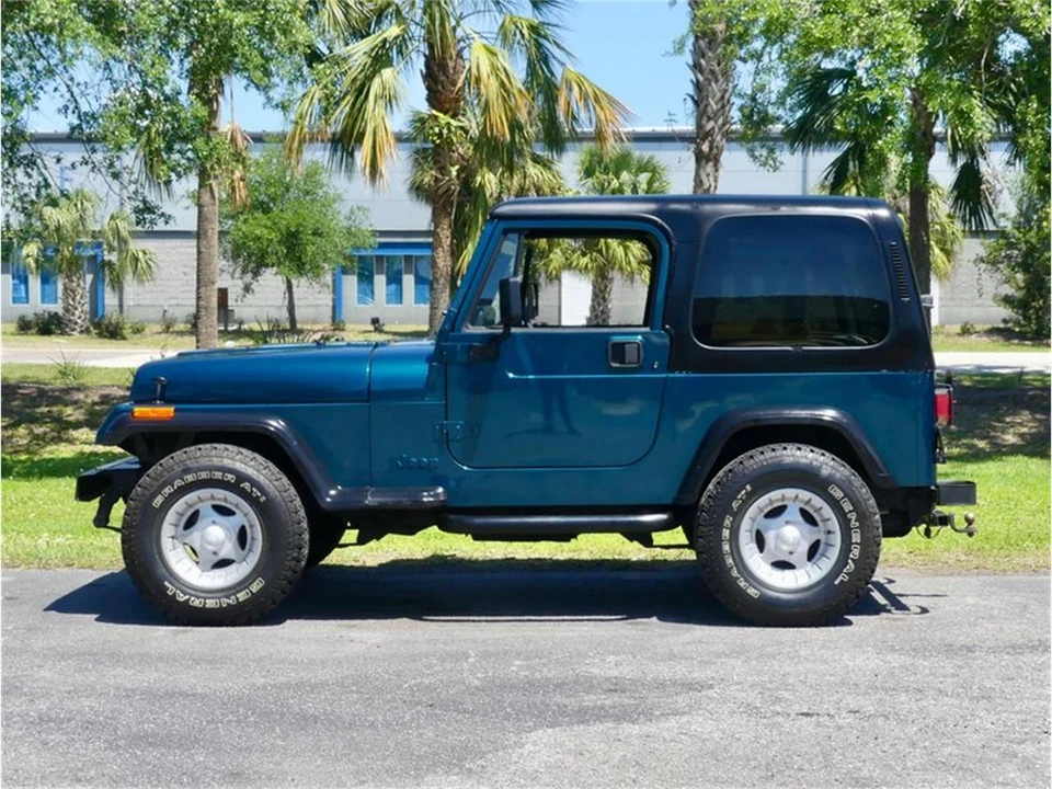 1995 Jeep YJ Wrangler - Image 12 of 31