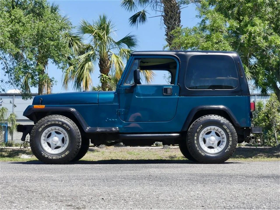 1995 Jeep YJ Wrangler - Image 14 of 31