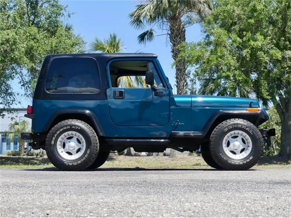 1995 Jeep YJ Wrangler - Image 25 of 31