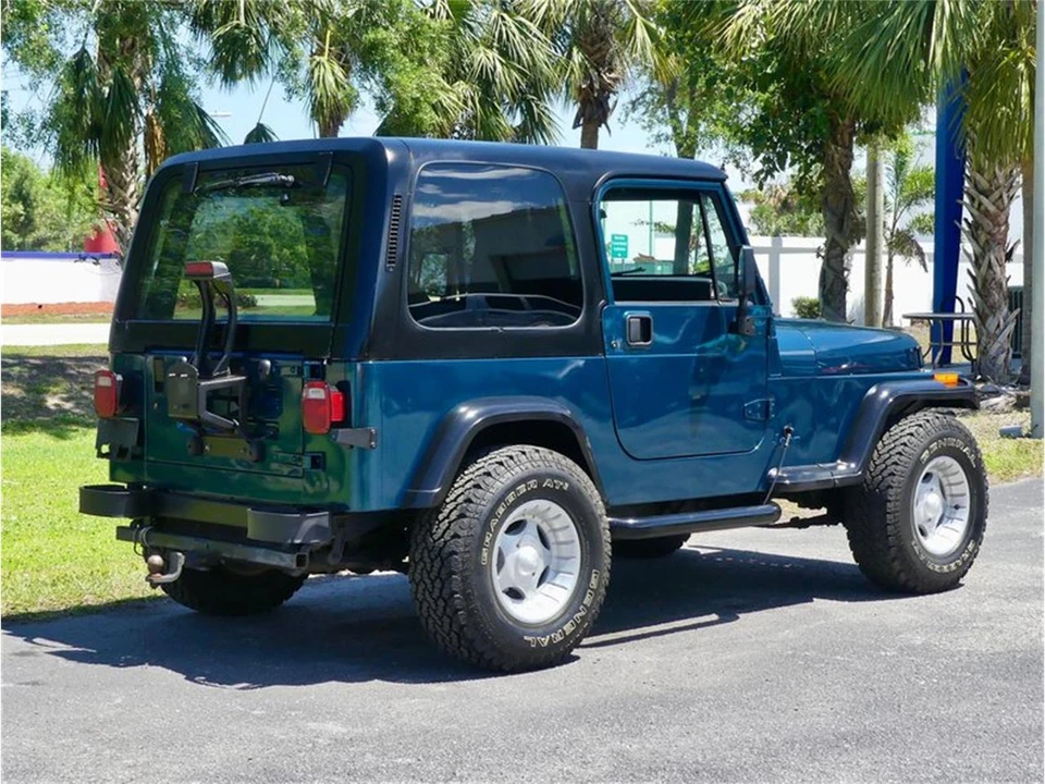 1995 Jeep YJ Wrangler - Image 21 of 31