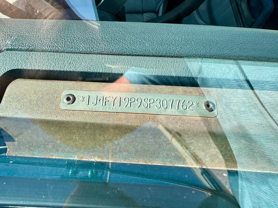 1995 Jeep YJ Wrangler - Image 7 of 21
