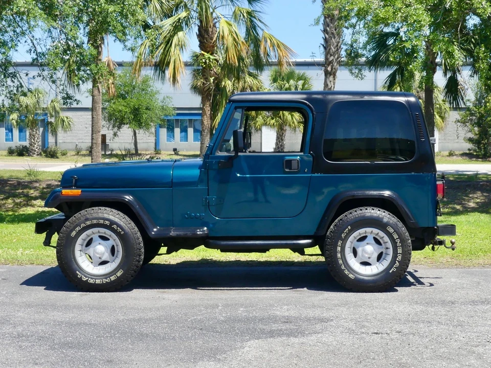 1995 Jeep YJ Wrangler - Image 11 of 21