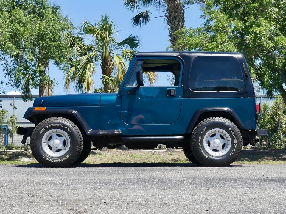 1995 Jeep YJ Wrangler - Image 13 of 21