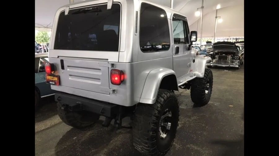 1995 Jeep YJ Wrangler - Image 2 of 3