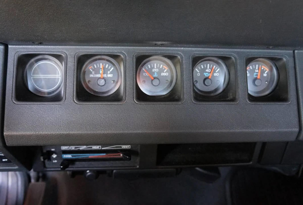 1995 Jeep YJ Wrangler - Image 14 of 24