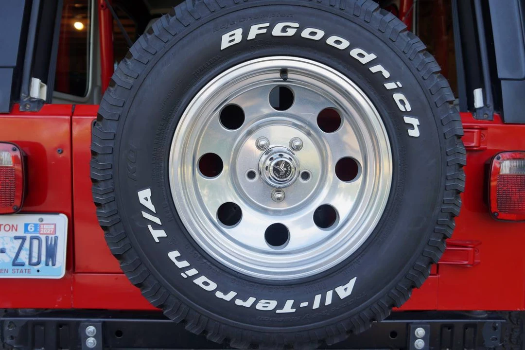 1995 Jeep YJ Wrangler - Image 18 of 24