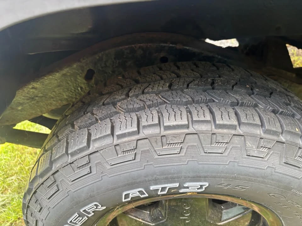 1995 Jeep YJ Wrangler - Image 9 of 10