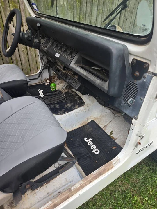 1995 Jeep YJ Wrangler - Image 5 of 6