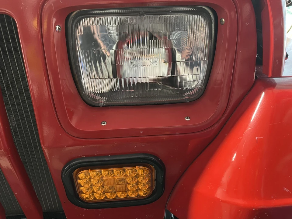 1995 Jeep YJ Wrangler - Image 19 of 31