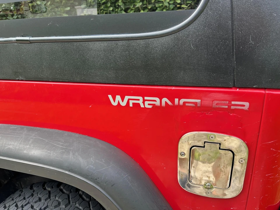 1995 Jeep YJ Wrangler - Image 23 of 31