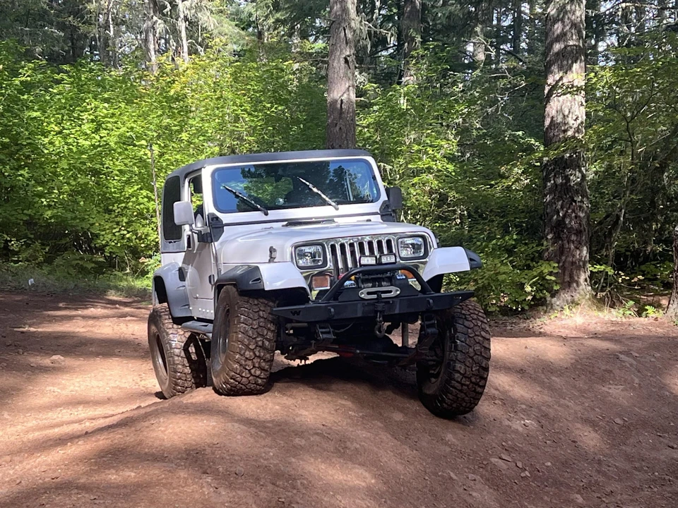 1995 Jeep YJ Wrangler - Image 25 of 31