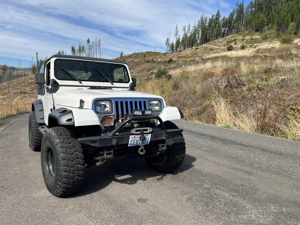 1995 Jeep YJ Wrangler - Image 19 of 31