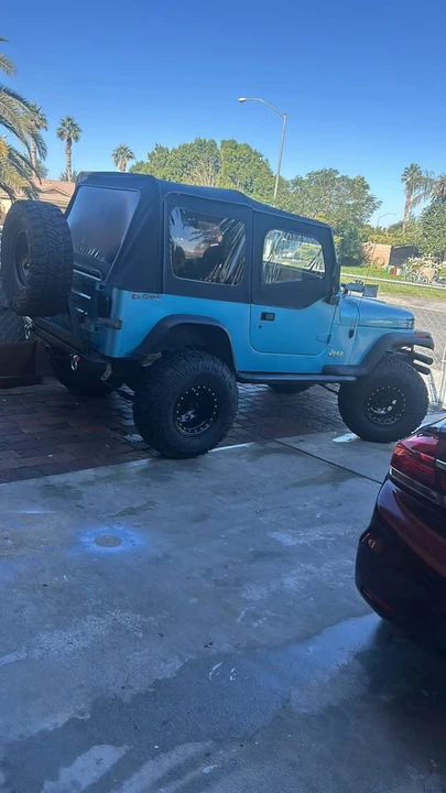 1995 Jeep YJ Wrangler - Image 4 of 4