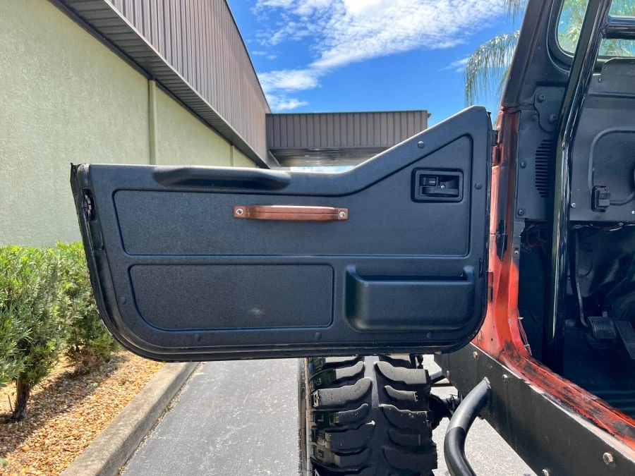 1995 Jeep YJ Wrangler - Image 4 of 27