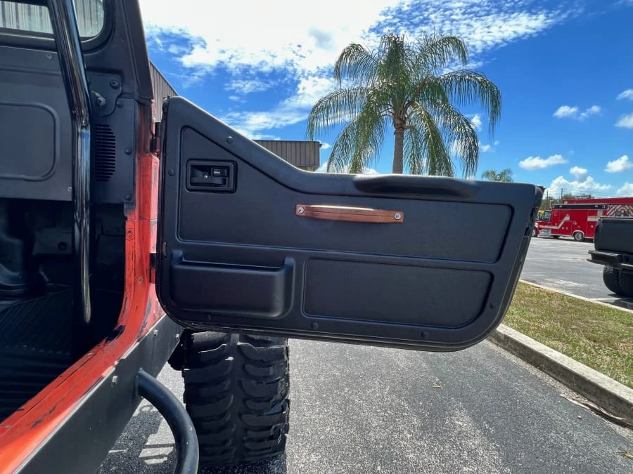 1995 Jeep YJ Wrangler - Image 13 of 27
