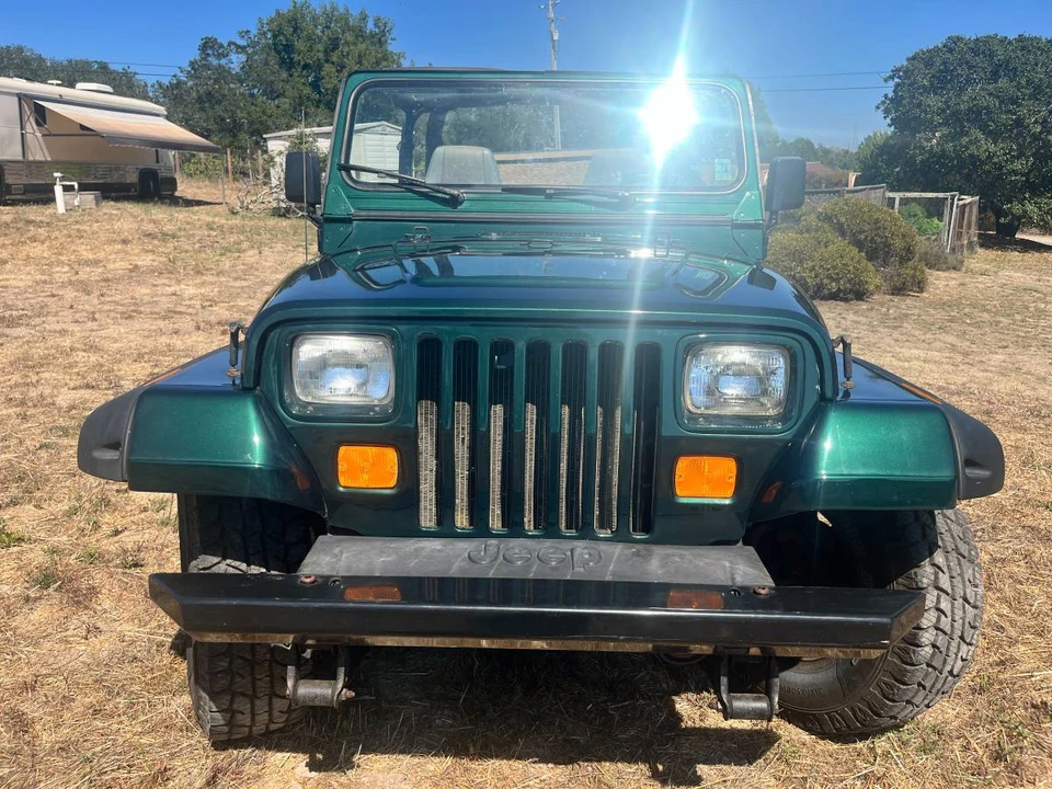 1995 Jeep YJ Wrangler - Image 9 of 12