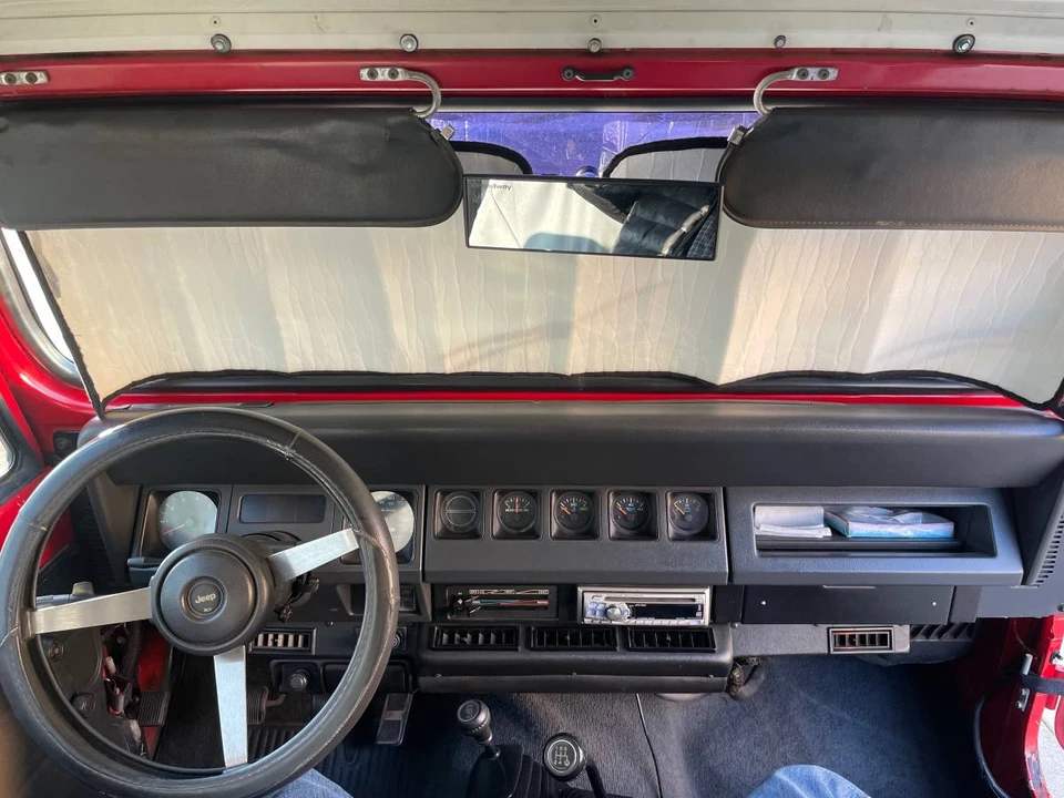 1995 Jeep YJ Wrangler - Image 8 of 11