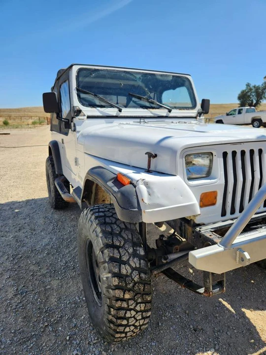 1995 Jeep YJ Wrangler - Image 5 of 15