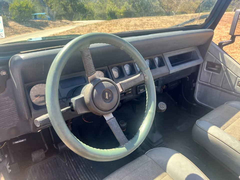 1995 Jeep YJ Wrangler - Image 7 of 12