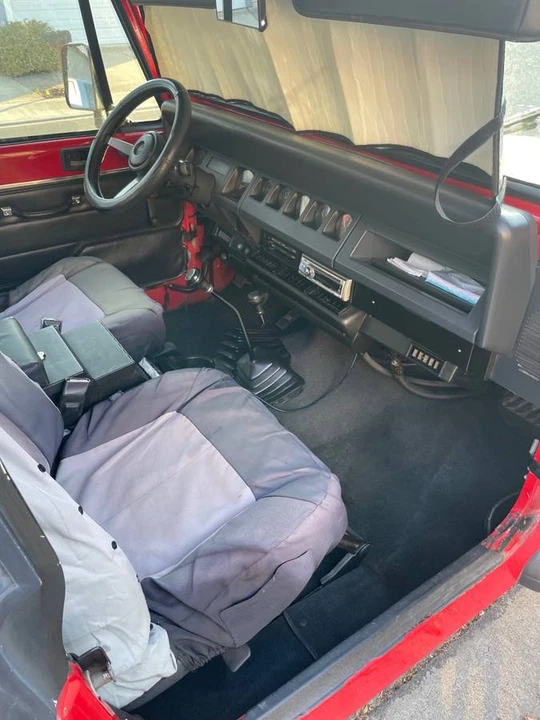 1995 Jeep YJ Wrangler - Image 10 of 11