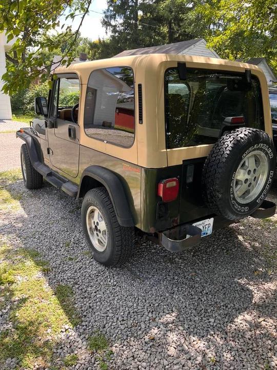1995 Jeep YJ Wrangler - Image 8 of 13